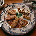 Peppered Turkey Medallions with Chutney Sauce